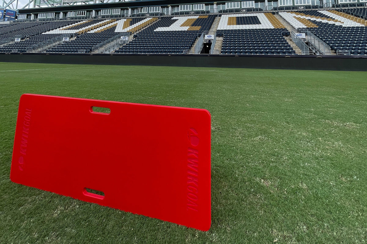 Training Equipment - Kwik Goal EFR-1 Rebounder